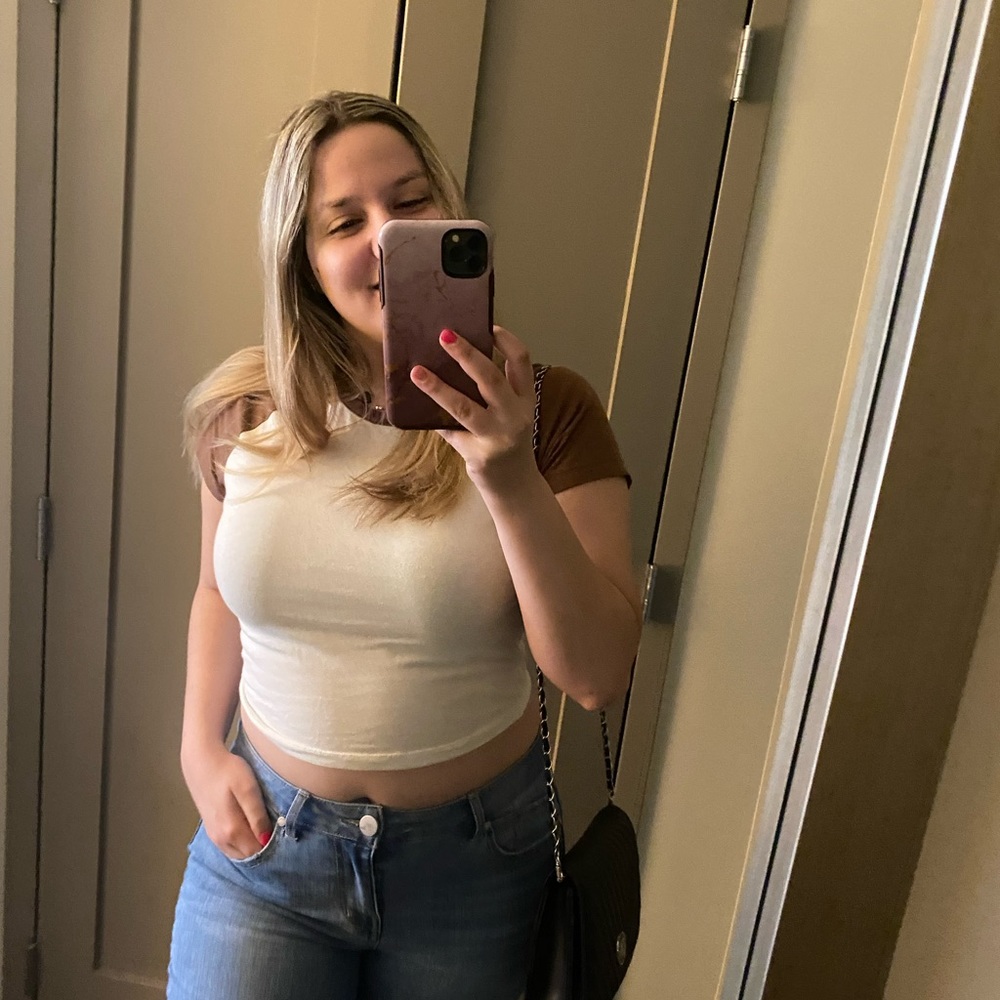 Meet your Posher, Cristina